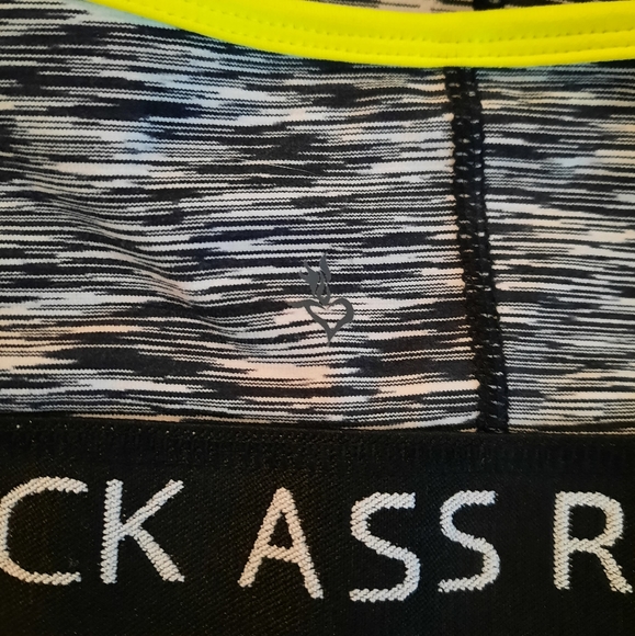 LIKE NEW 💥 TORRID Low Impact Wireless Sports Bra, Size 1 - Picture 7 of 8